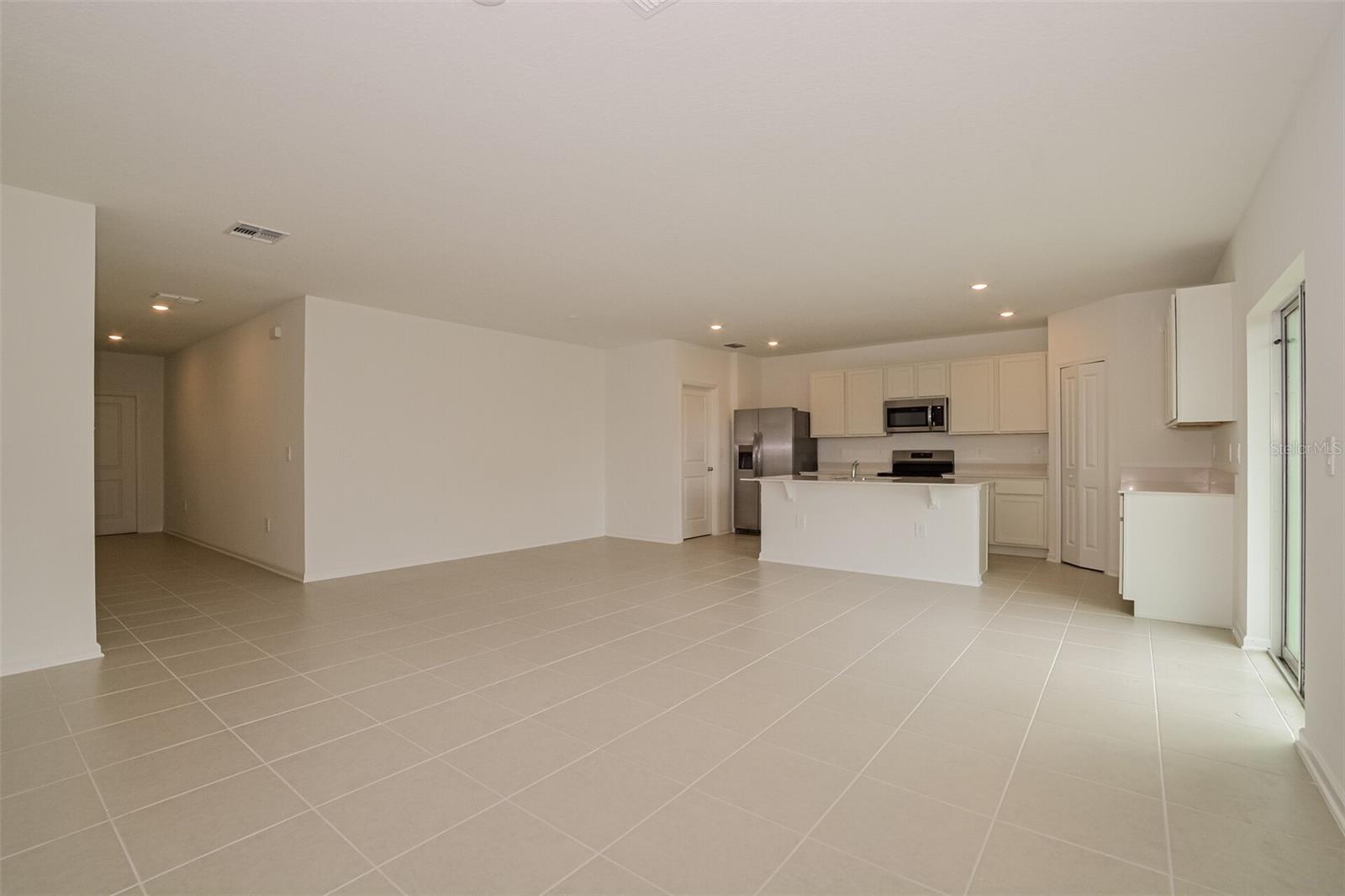 HAMILTON BLUFF SUB - Residential Lease