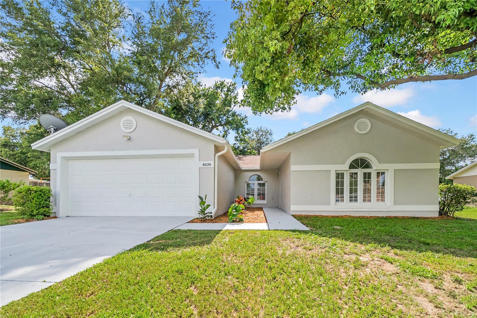 Welcome to this beautifully updated 3-bedroom, 2-bath home in North Lakeland. From the moment you walk in, you’ll notice the fresh paint, new flooring, and inviting open layout that make this home feel bright and welcoming.
The brand-new kitchen is the star of the show, featuring all-new cabinets, modern countertops, and stainless steel appliances — perfect for cooking, entertaining, and everyday living. Both bathrooms have been refreshed, adding to the move-in ready appeal.
Outside, the large fenced backyard offers plenty of space for gatherings, gardening, or simply relaxing. A storage shed provides extra room for tools and equipment, and the attached garage adds everyday convenience.
Located close to schools, shopping, dining, and major roads, this home offers the perfect balance of comfort and convenience. All that’s left to do is move in and make it yours.