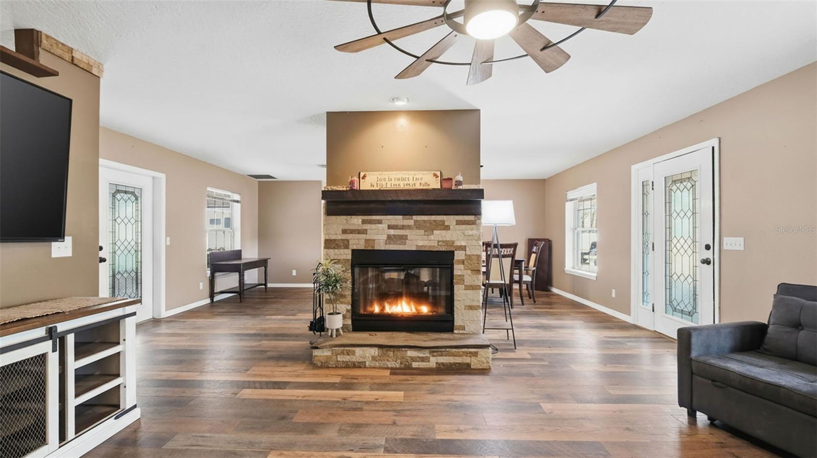 OAK FOREST UNIT 02 - Residential