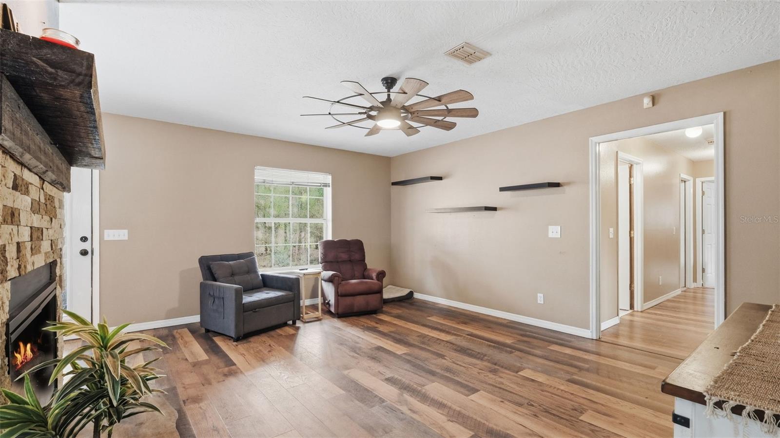 OAK FOREST UNIT 02 - Residential