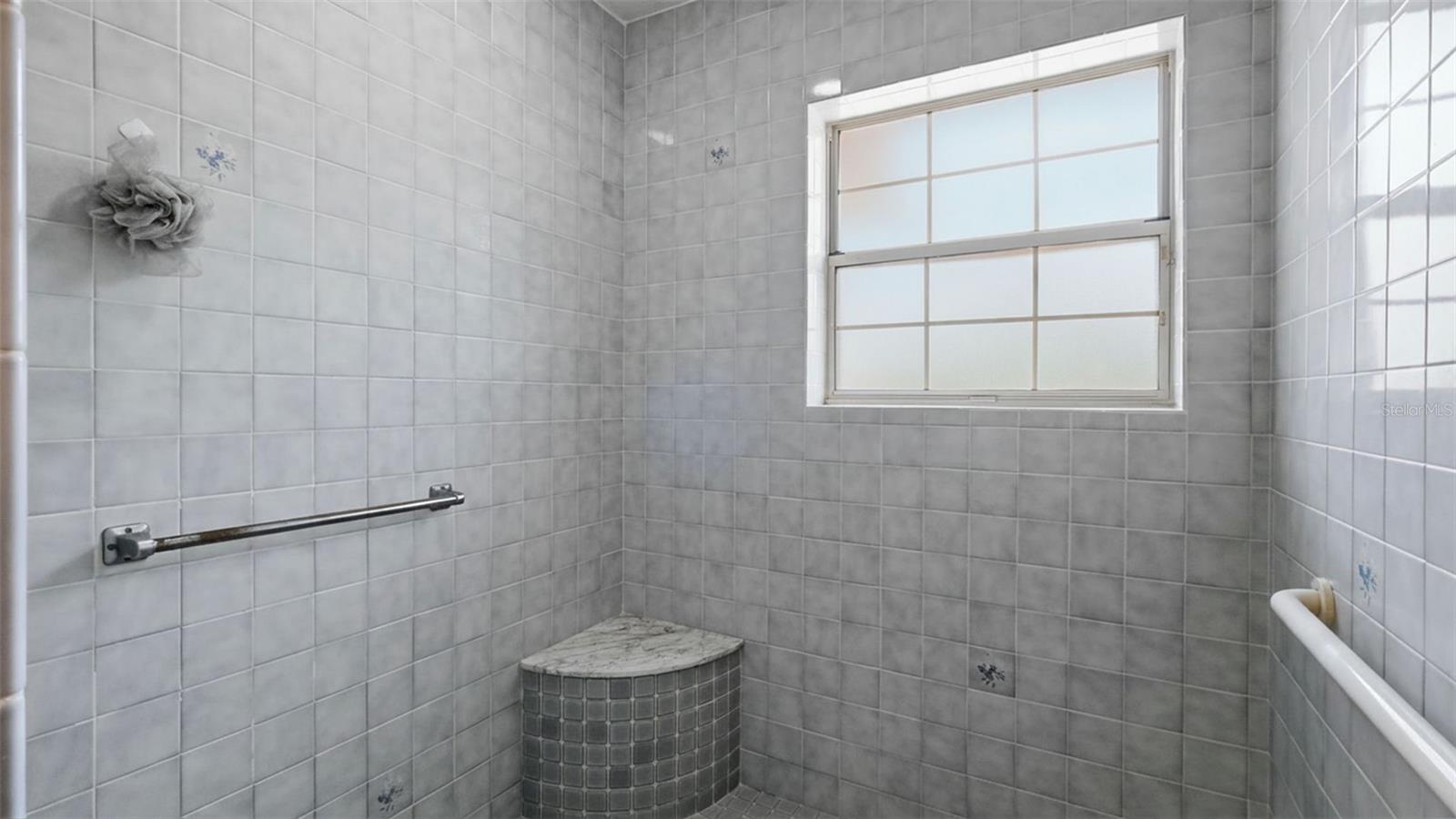 OAK FOREST UNIT 02 - Residential