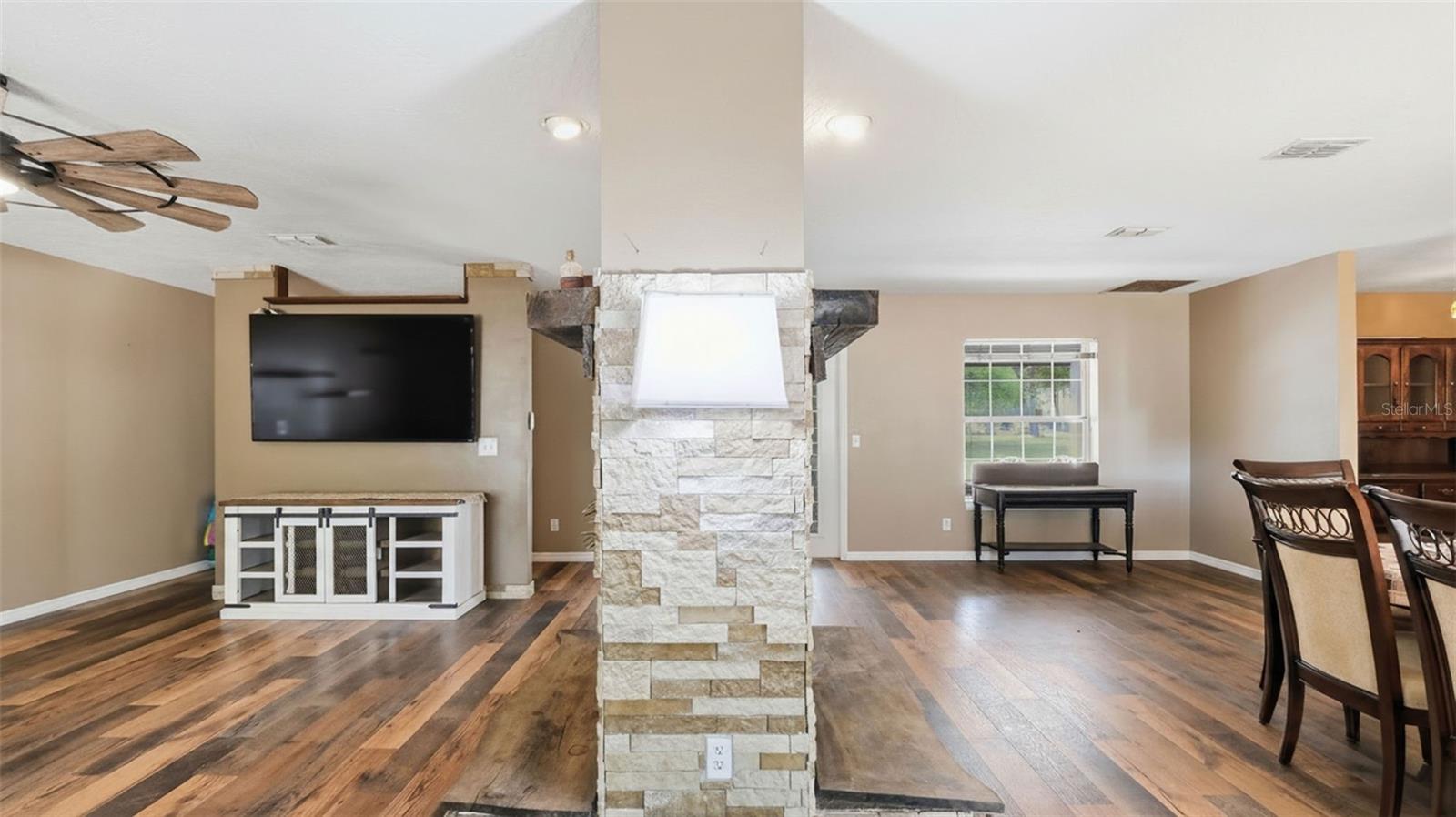 OAK FOREST UNIT 02 - Residential