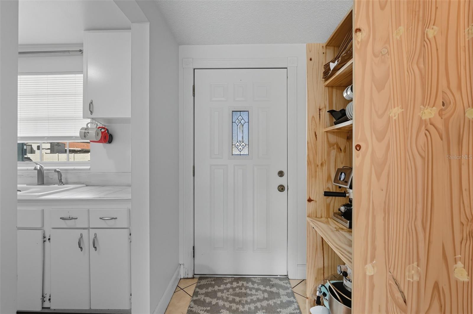 7923 WOODVINE CIRCLE