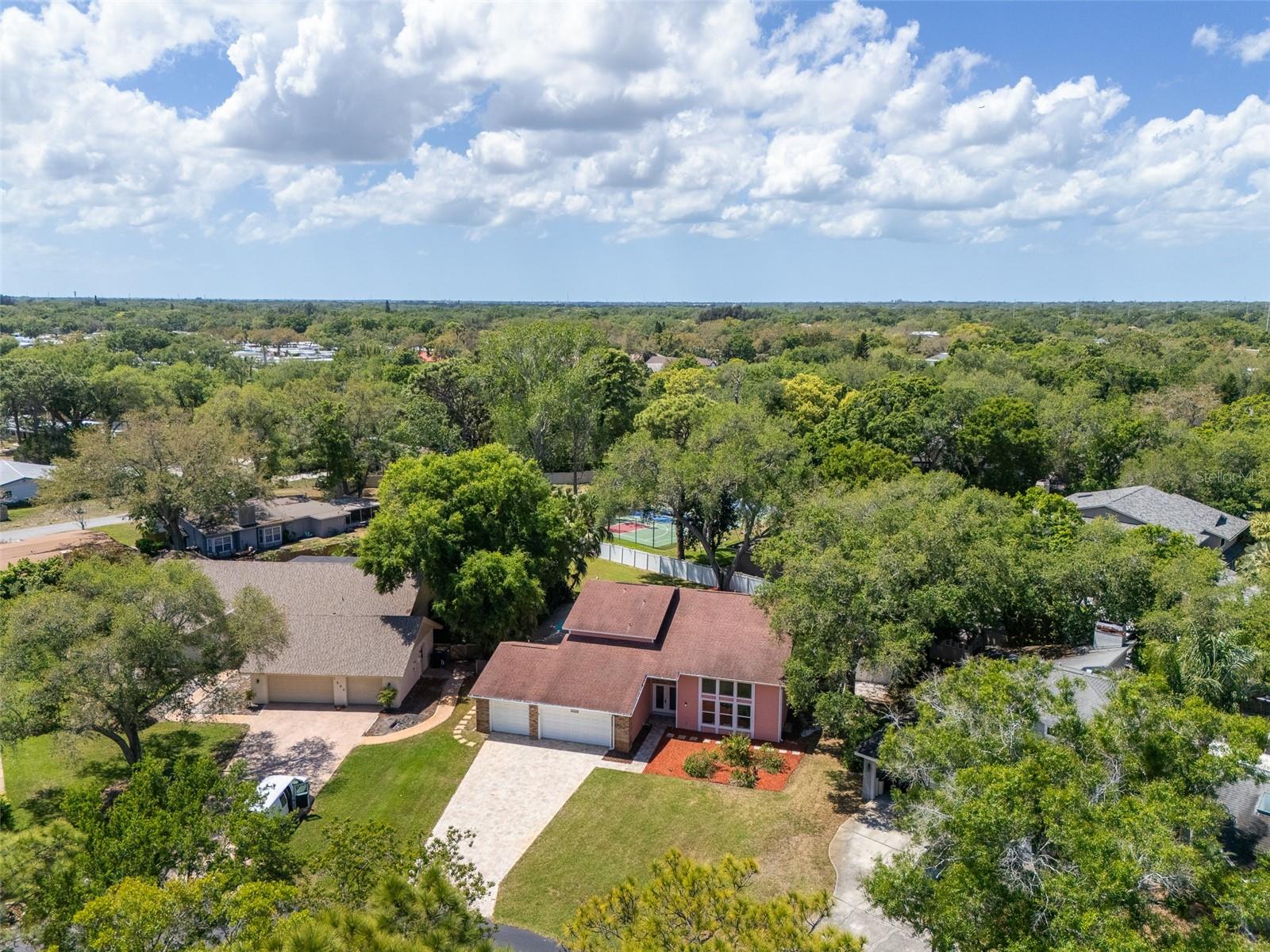 CHATEAU WOOD - Residential