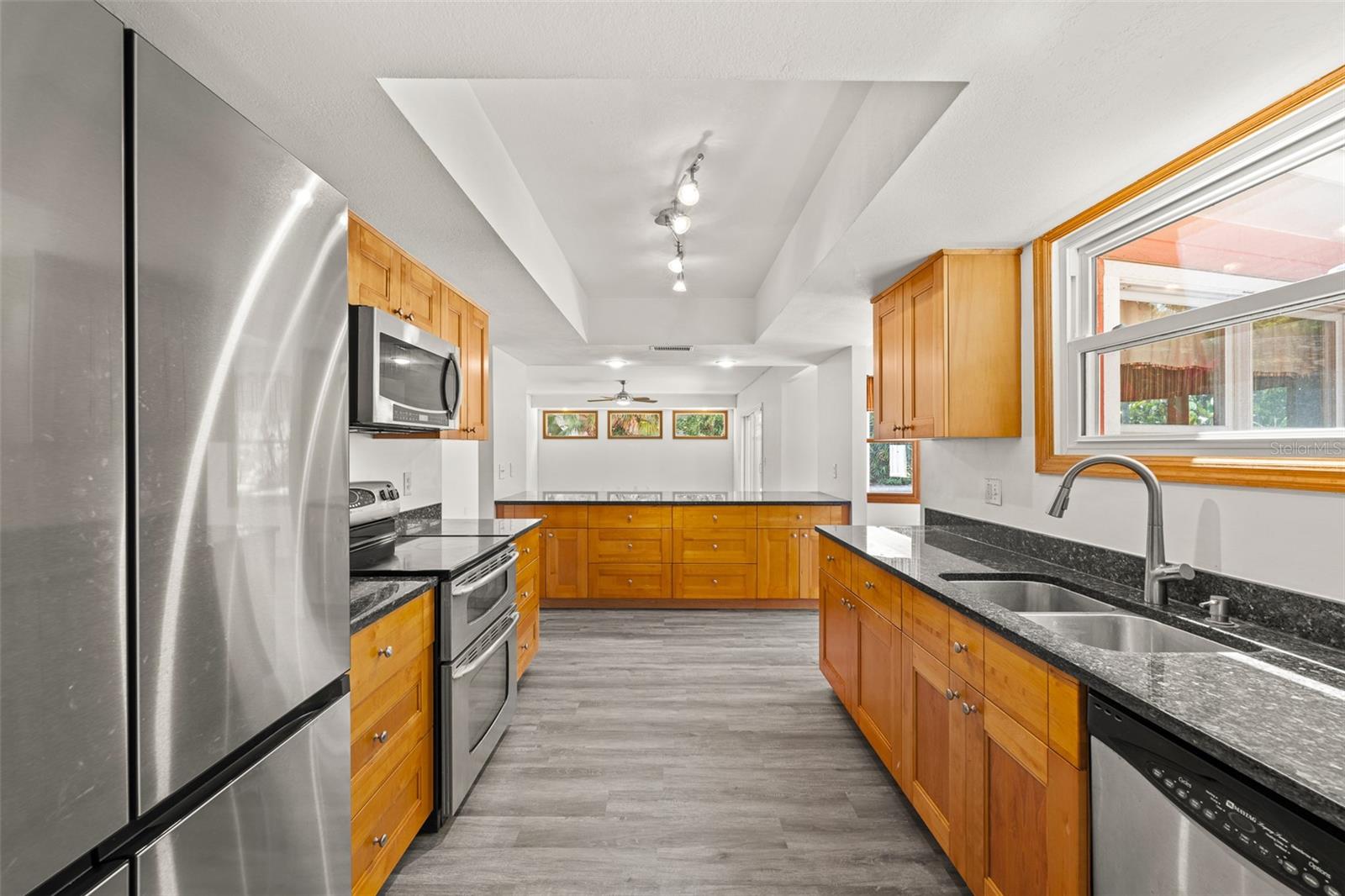 CHATEAU WOOD - Residential