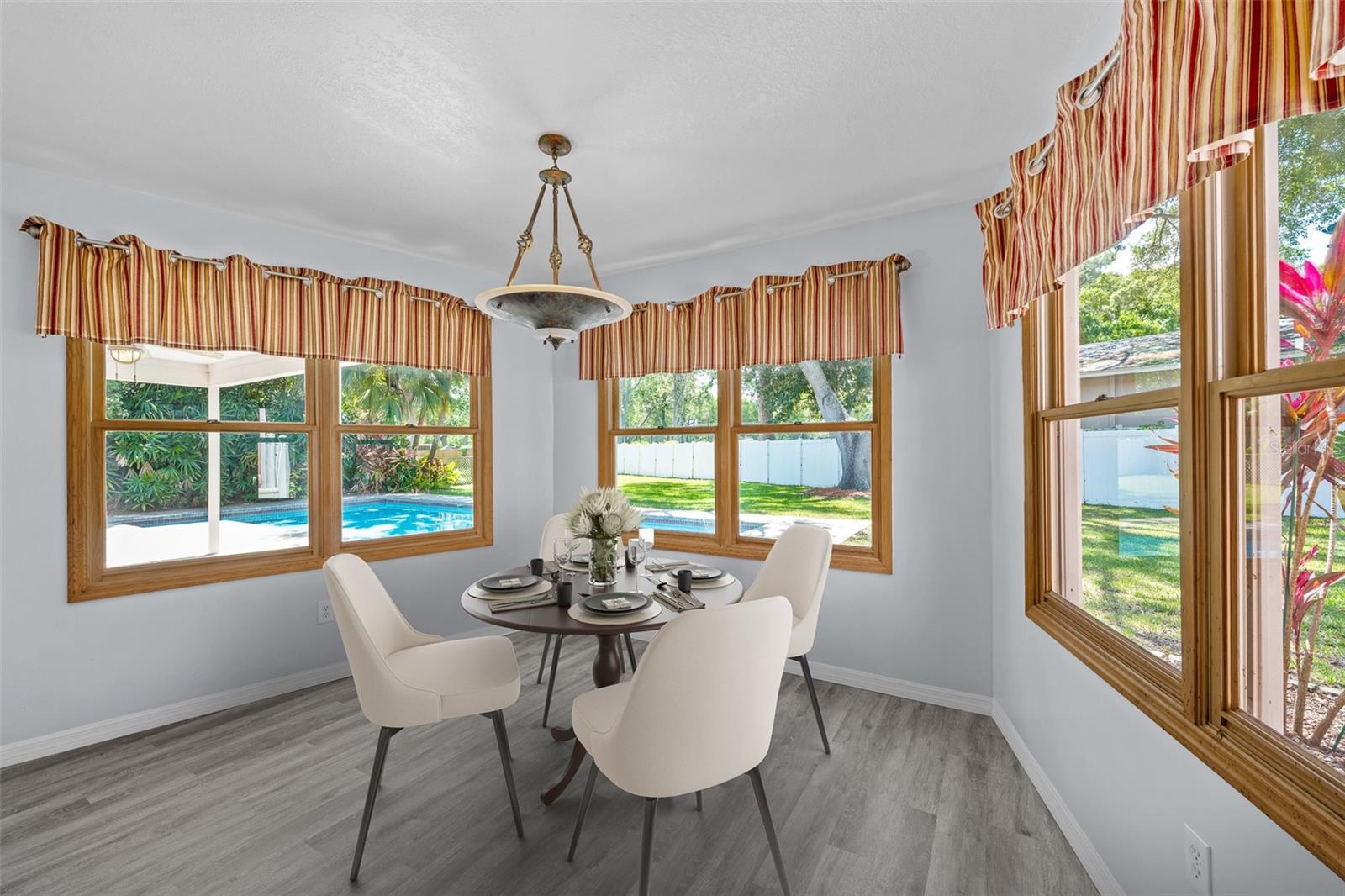 CHATEAU WOOD - Residential