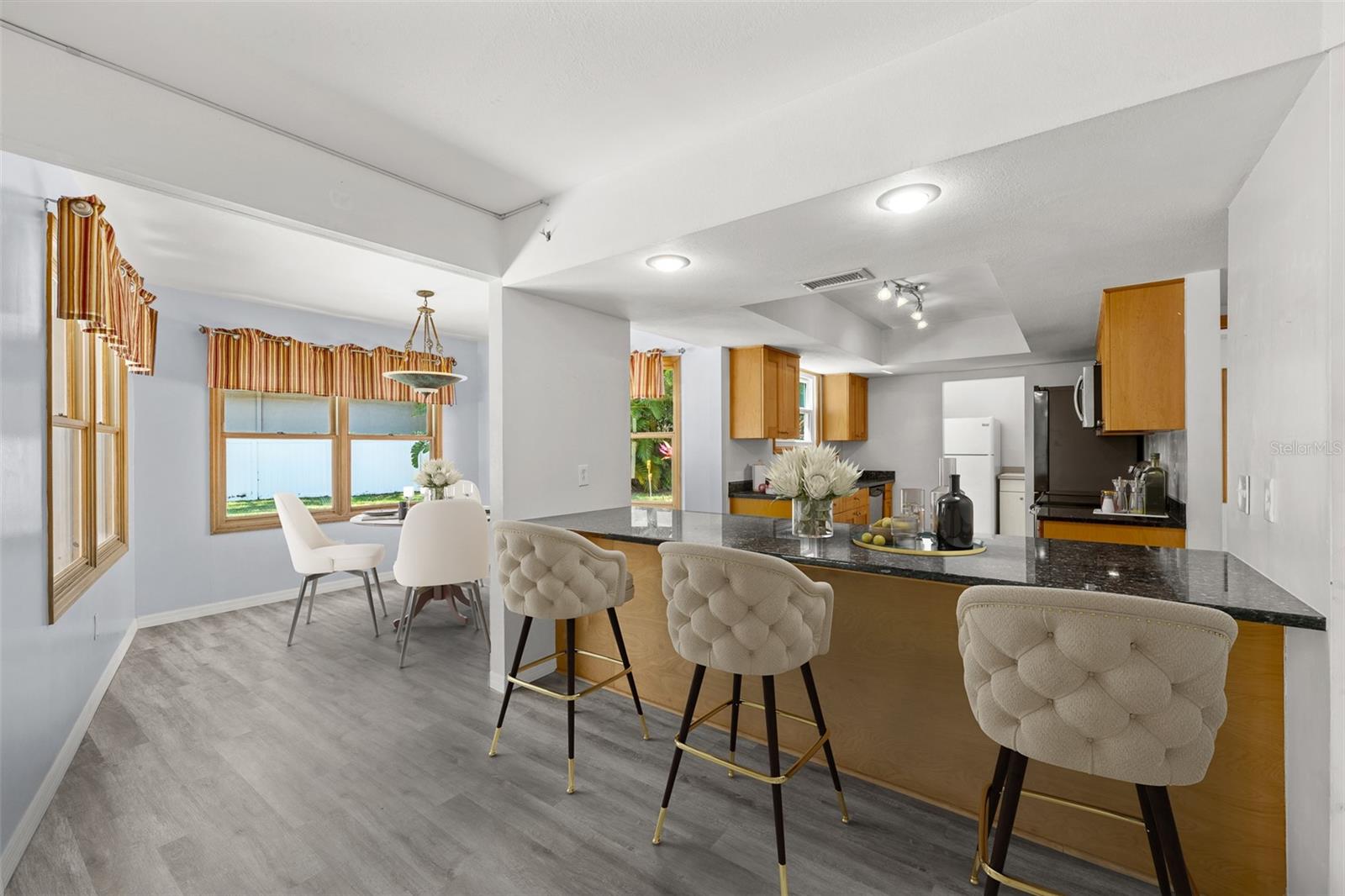 CHATEAU WOOD - Residential