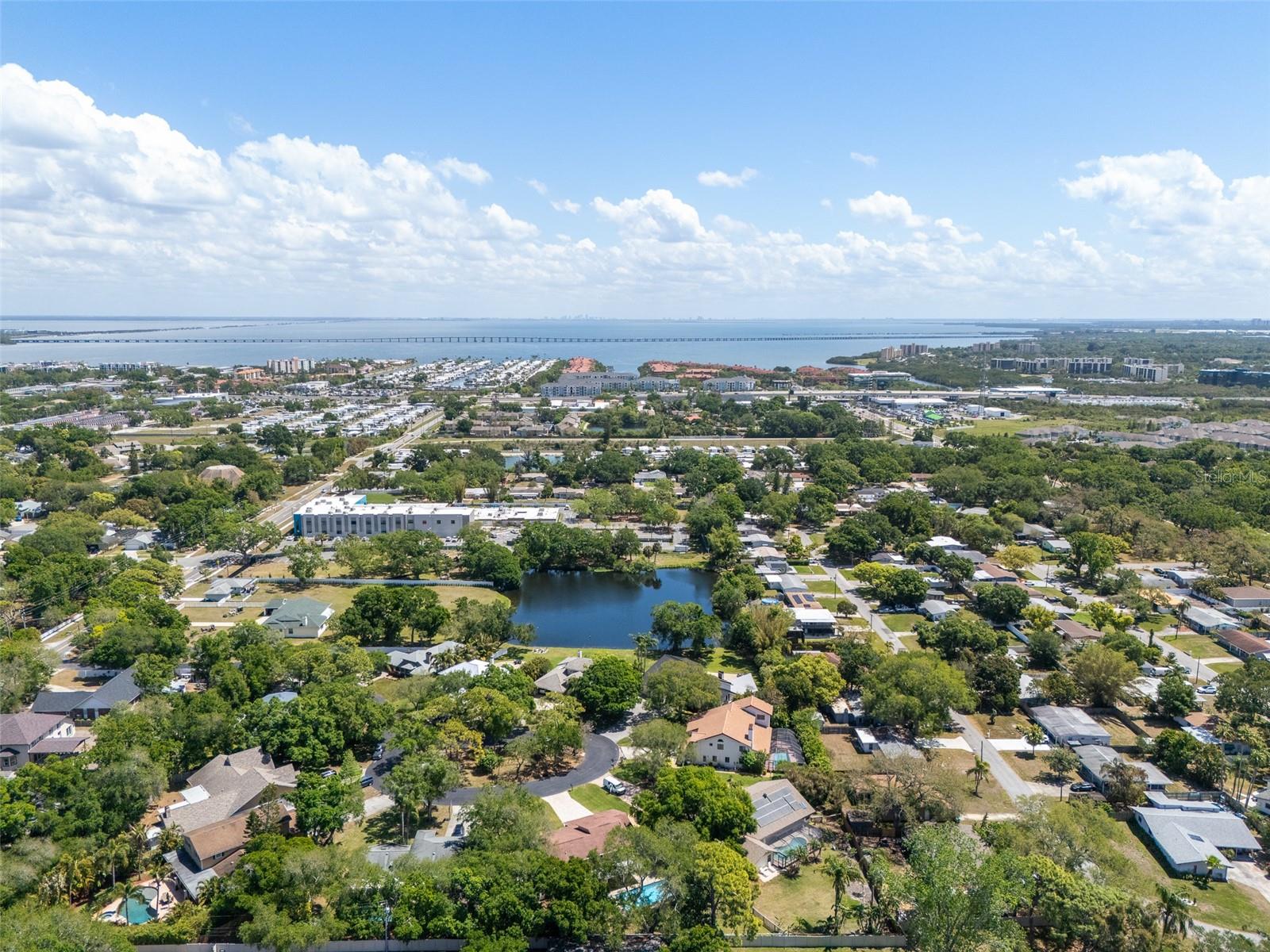 CHATEAU WOOD - Residential