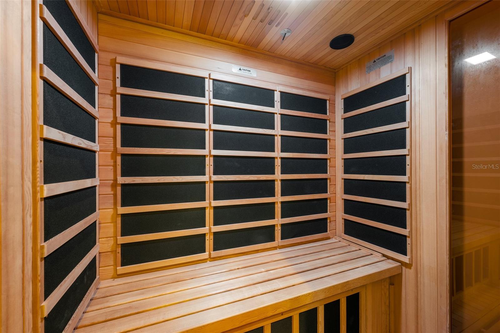 CHATEAU WOOD - Residential