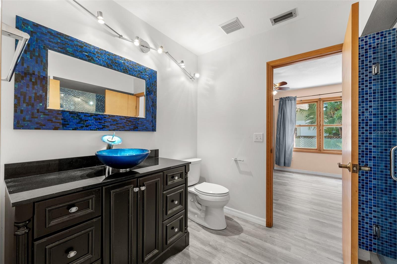 CHATEAU WOOD - Residential