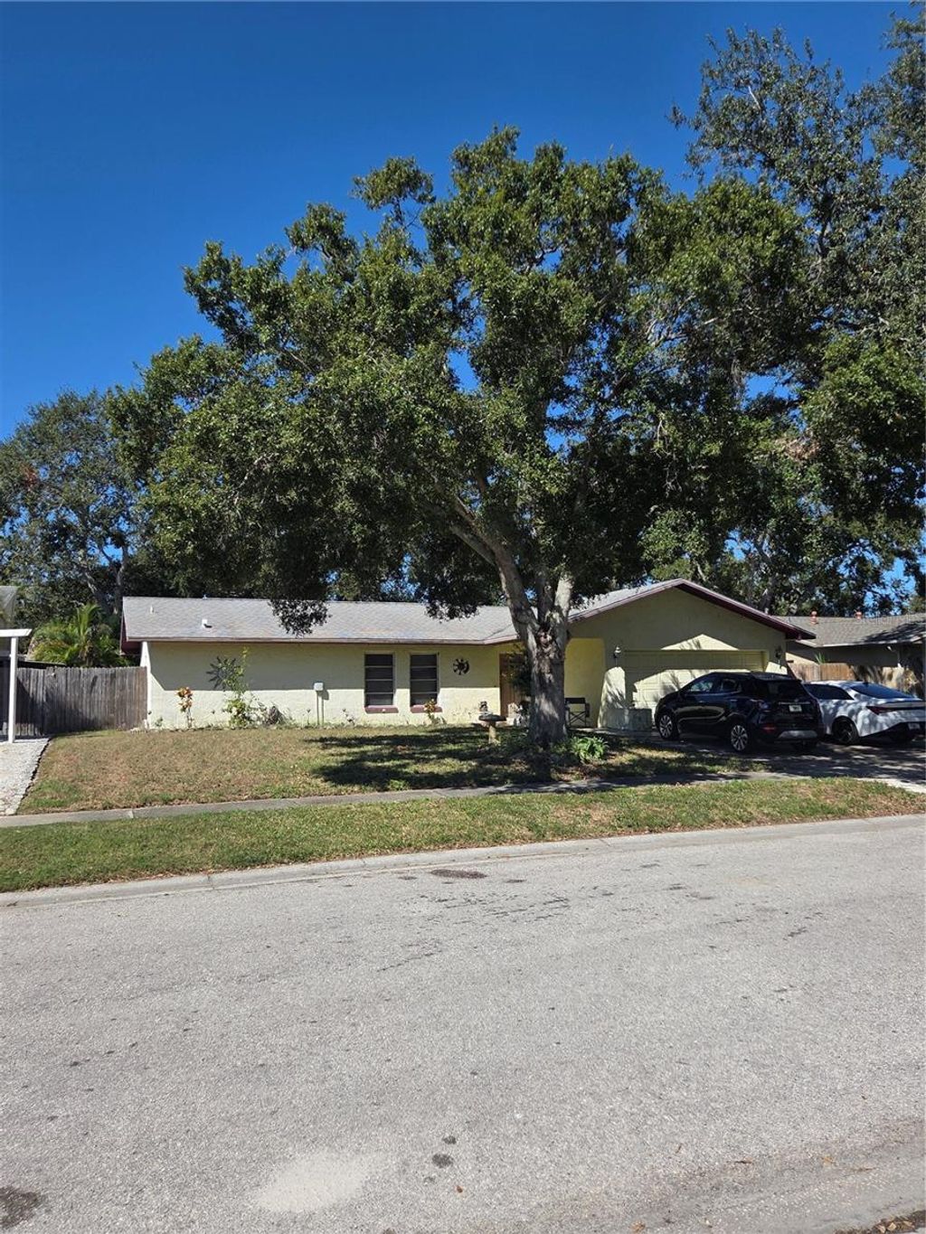 Photo of 11492 93rd Street, Largo, FL 33773 (MLS # TB8437467)