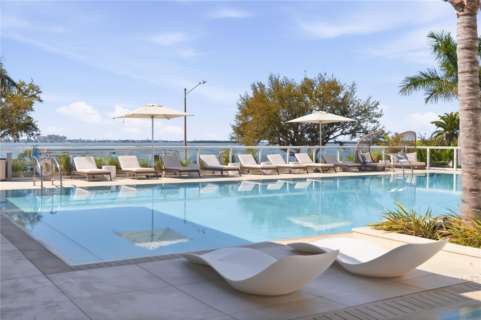 SERENA BY THE SEA - Residential