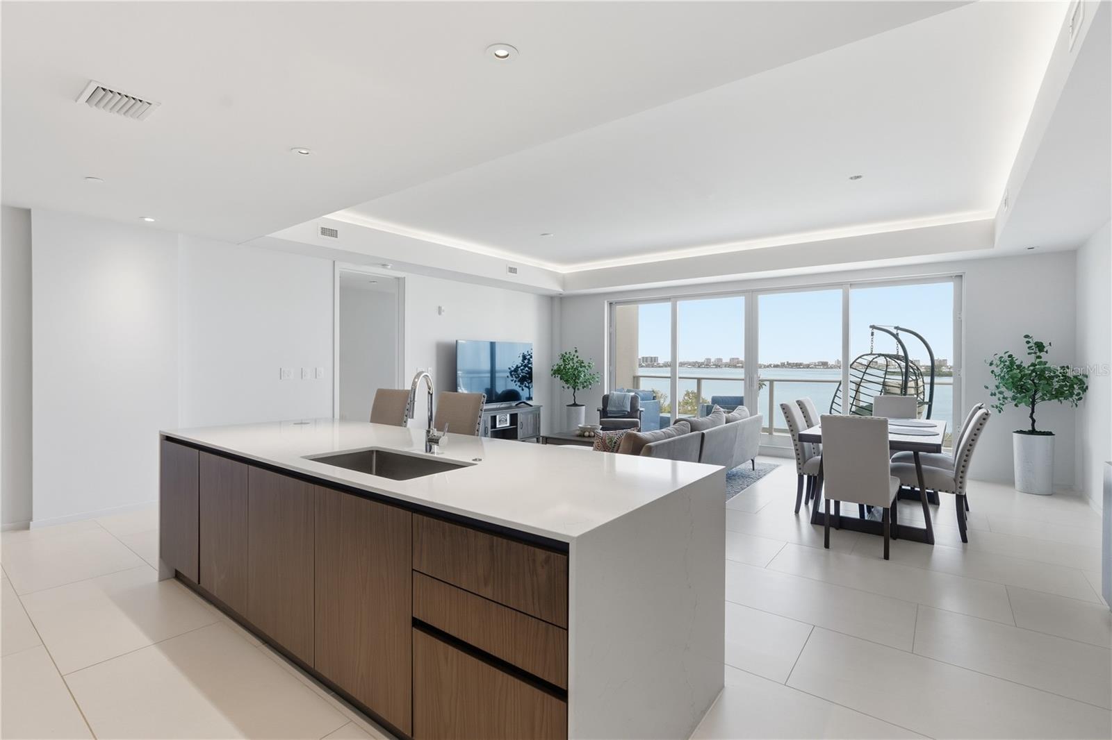 SERENA BY THE SEA - Residential