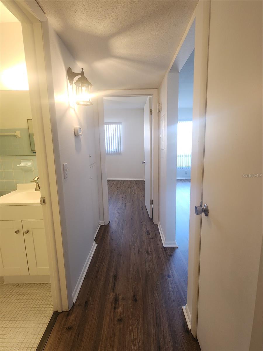 ON TOP OF THE WORLD - Residential Lease