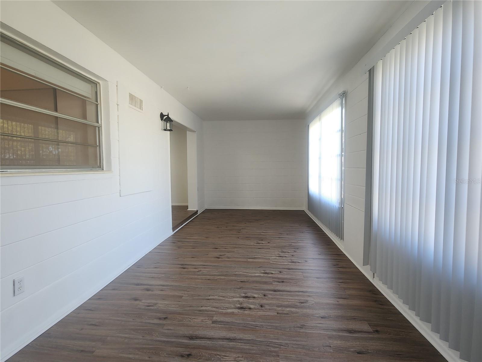 ON TOP OF THE WORLD - Residential Lease