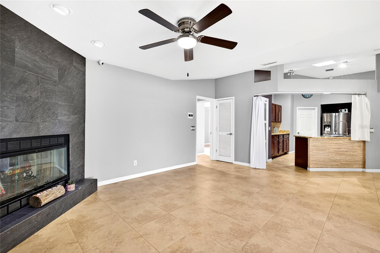 PIDGEON PARK - Residential Lease