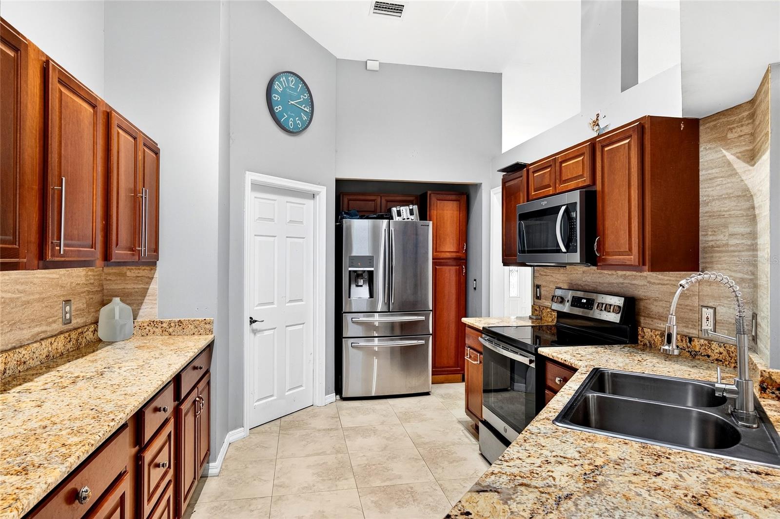 PIDGEON PARK - Residential Lease