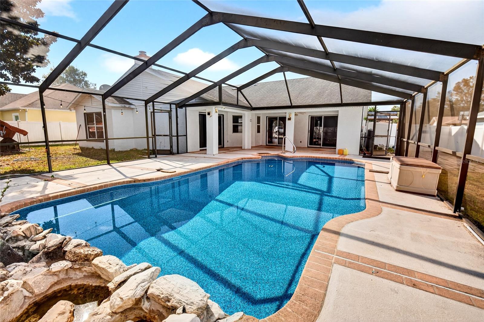 PIDGEON PARK - Residential Lease