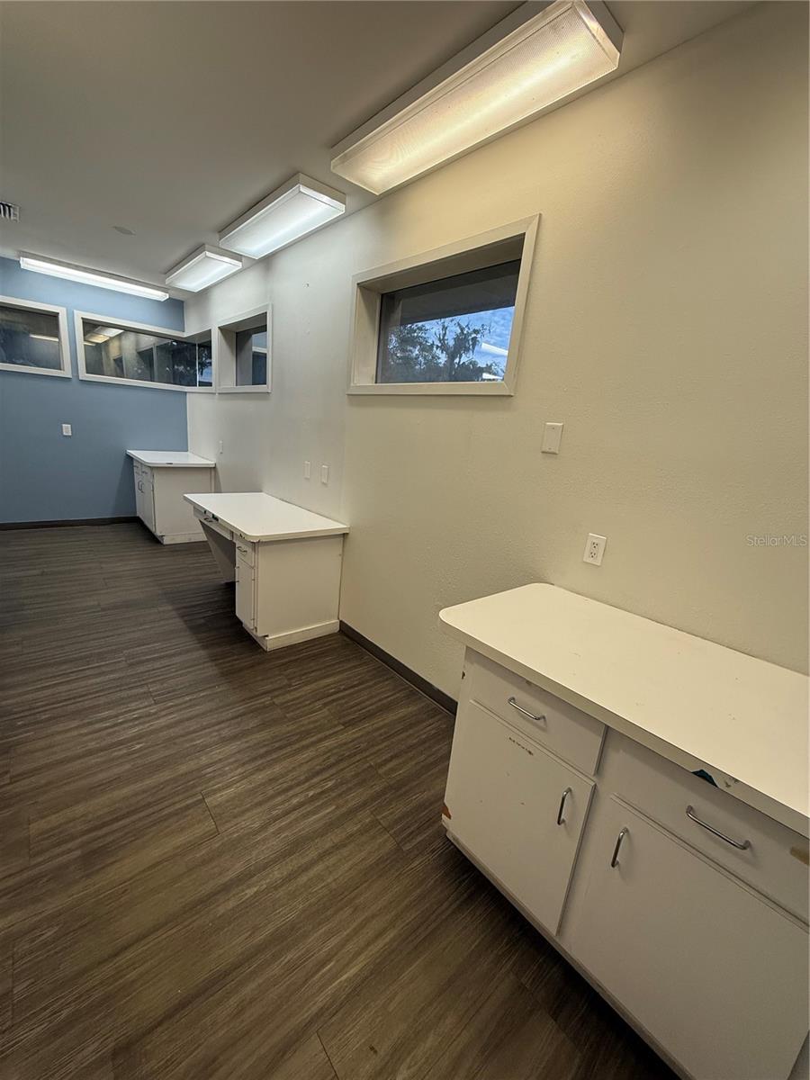 SOUTH PINE - Commercial Lease