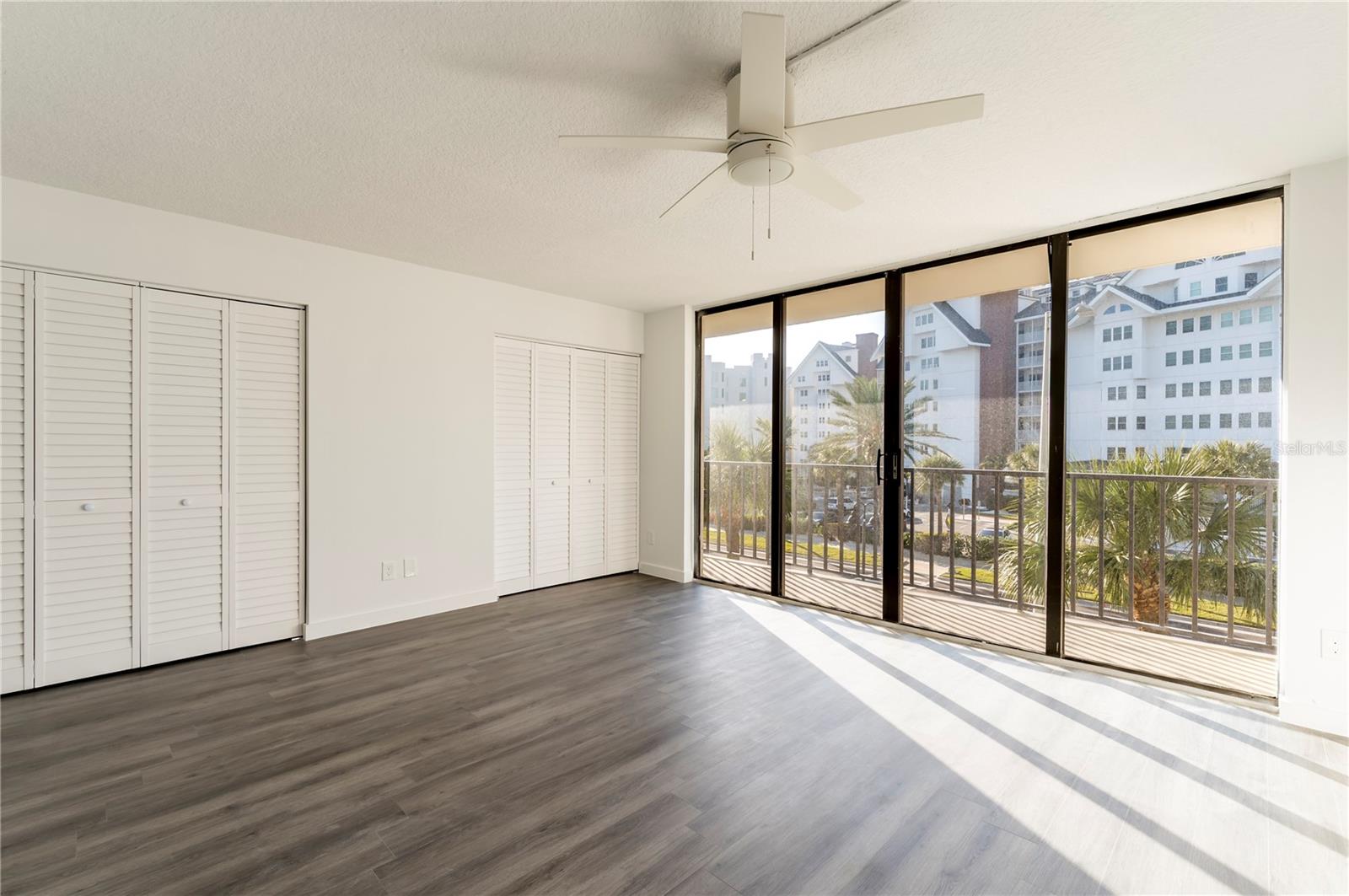 HARBOUR THE CONDO - Residential