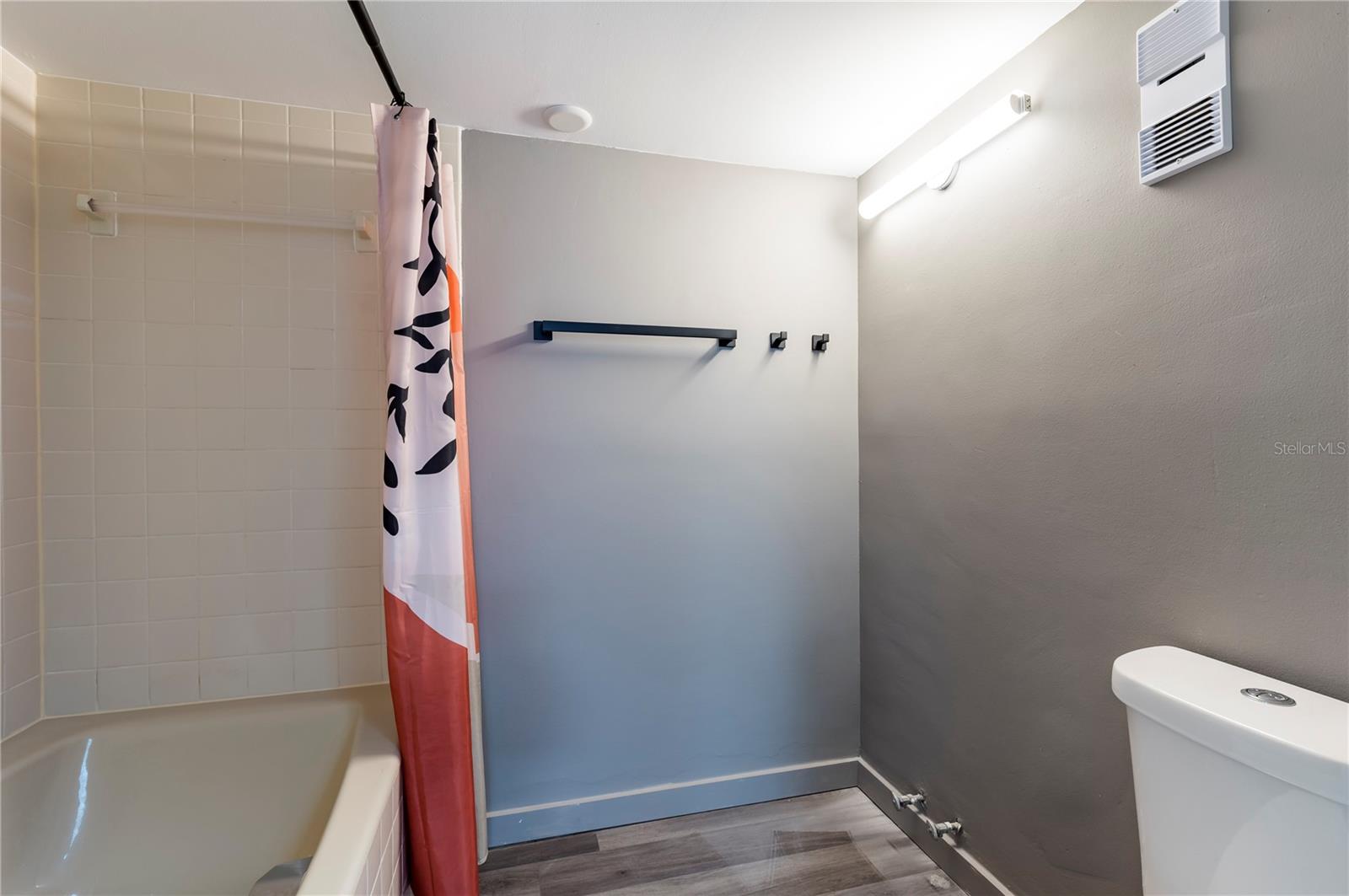 HARBOUR THE CONDO - Residential