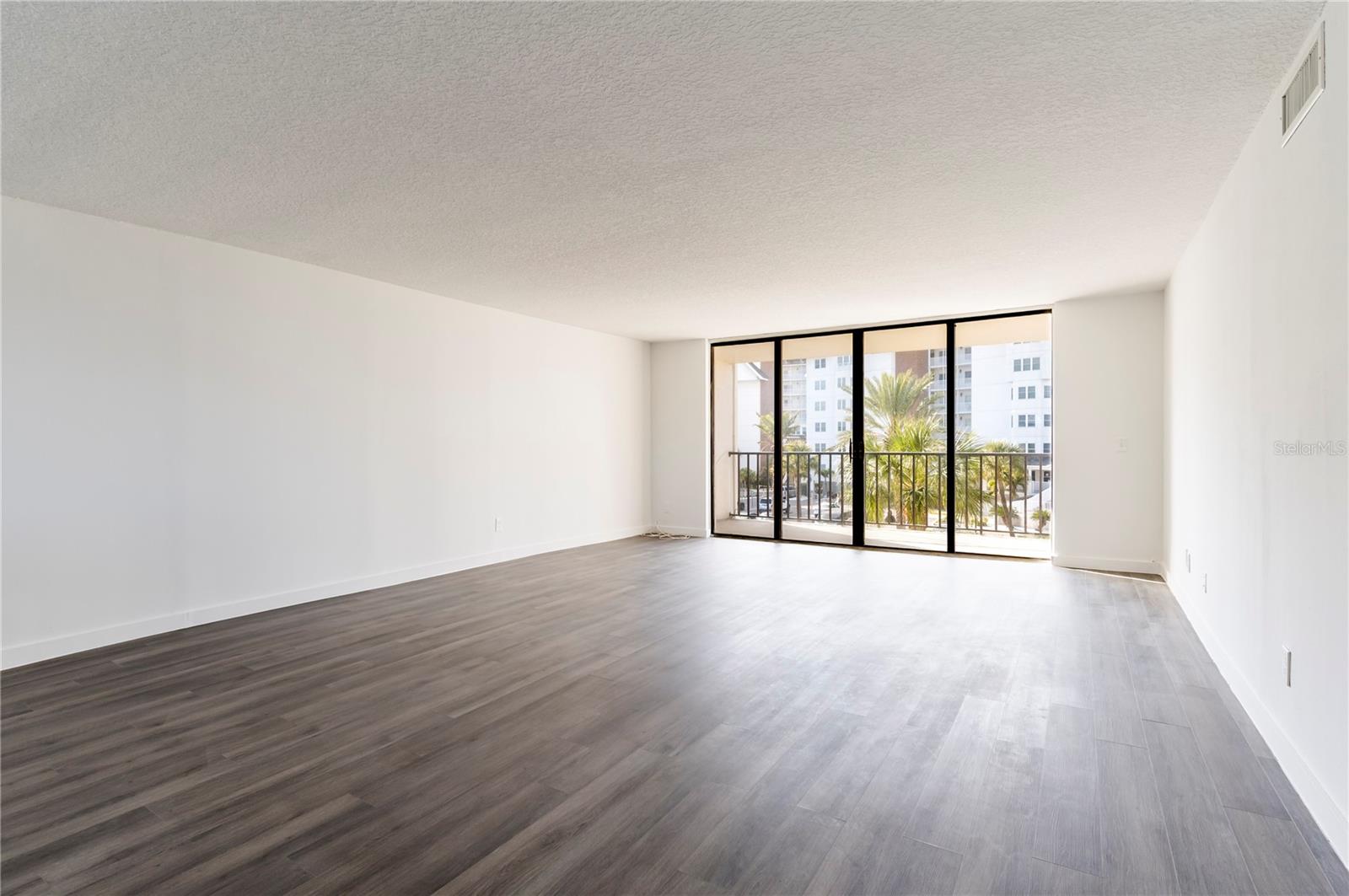 HARBOUR THE CONDO - Residential