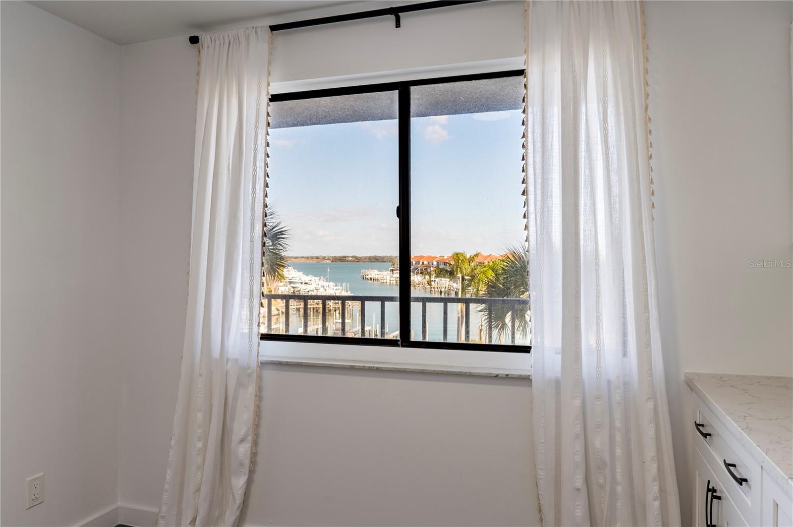 HARBOUR THE CONDO - Residential