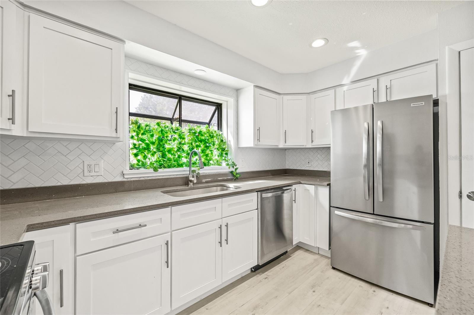 SHORE ACRES BAYOU GRANDE SEC - Residential