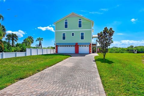 A home in TAMPA