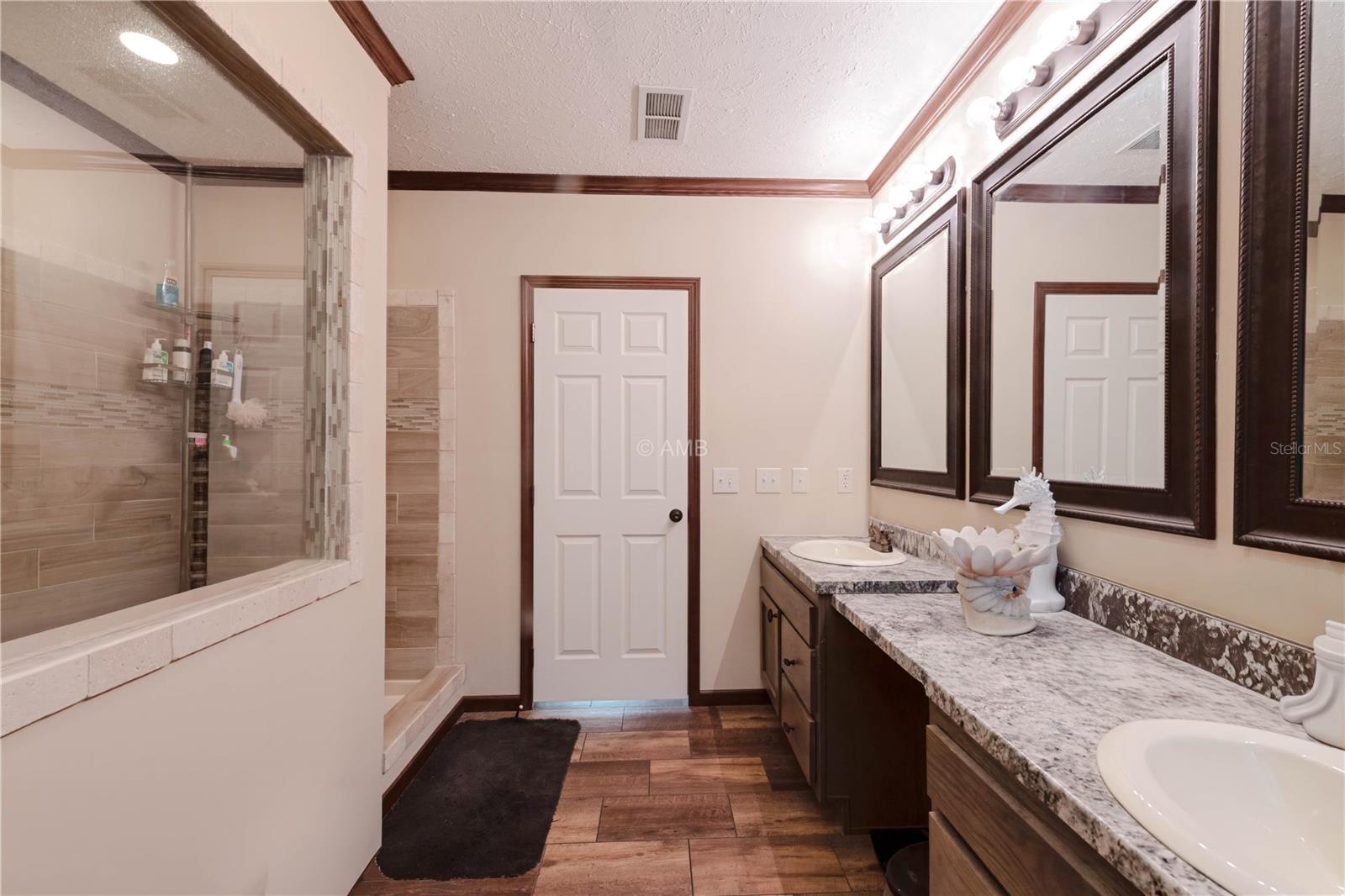 TRIPLE CROWN FARMS UN III - Residential