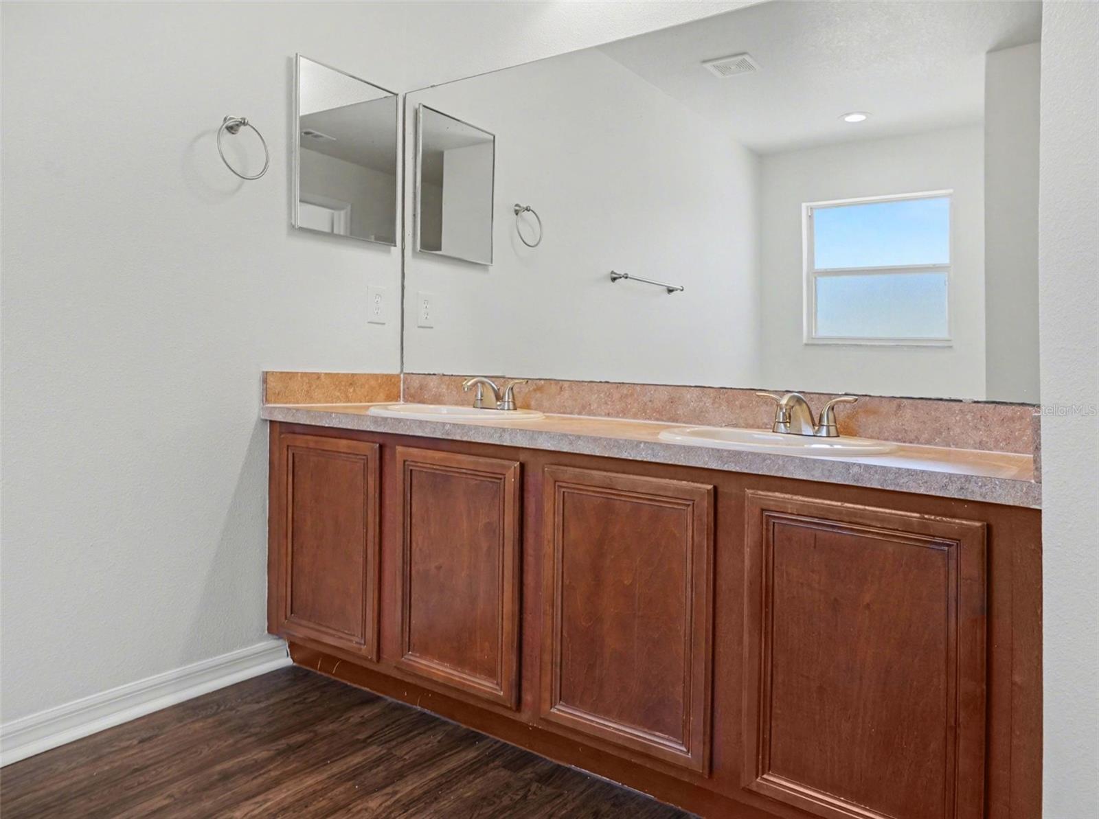 WATERFORD TRLS PH 02 - Residential