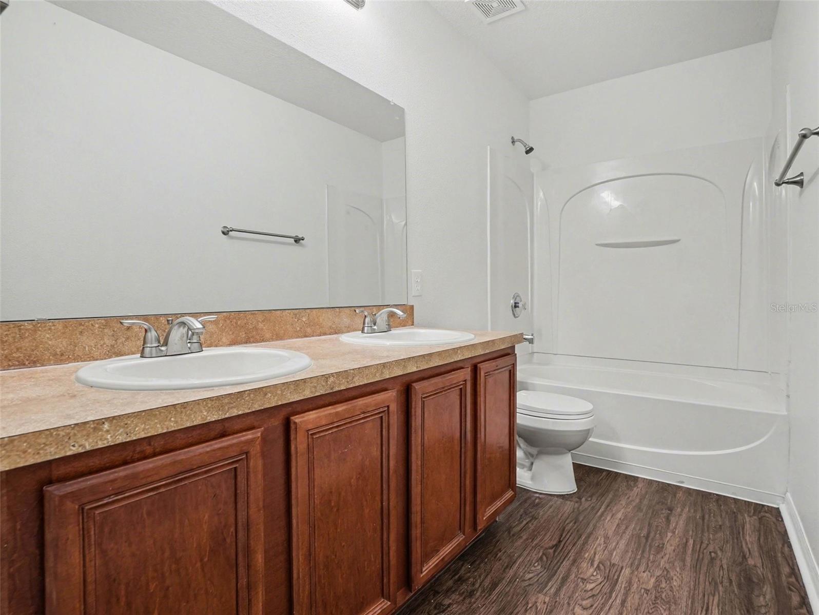 WATERFORD TRLS PH 02 - Residential