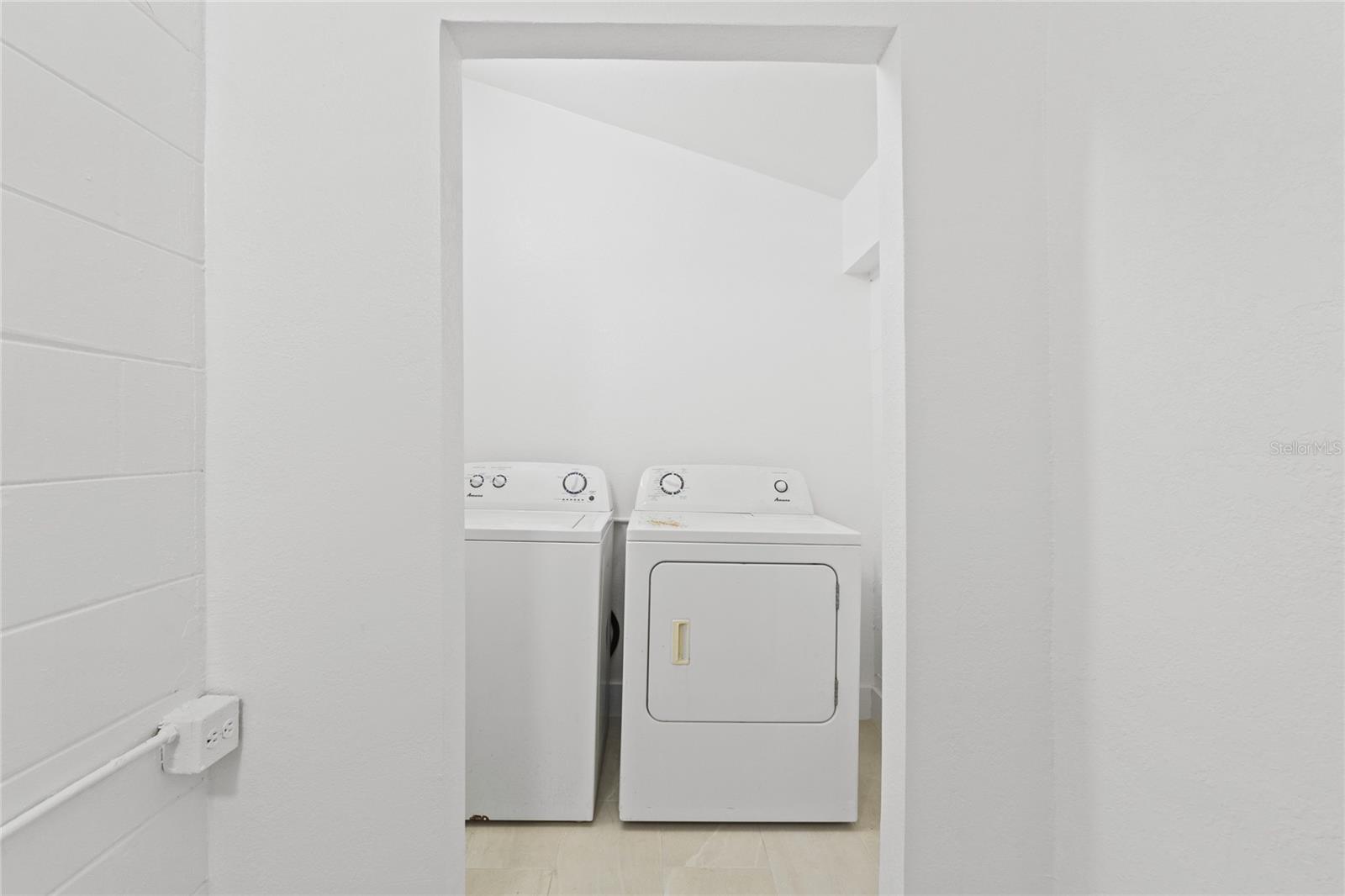 RIVIERA SUB - Residential Lease