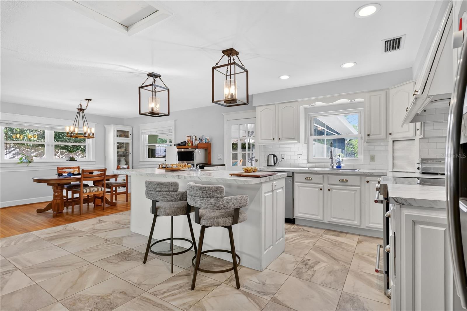 LAKE MENDELIN ESTATES - Residential