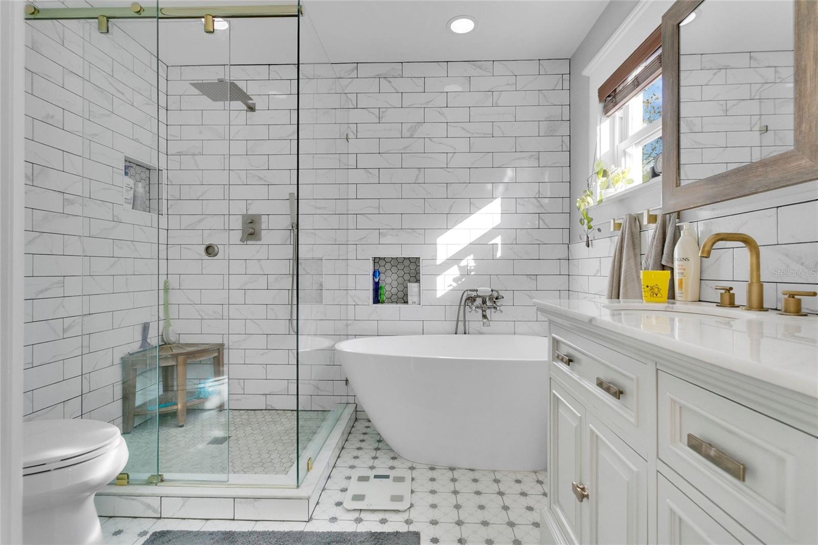 LAKE MENDELIN ESTATES - Residential