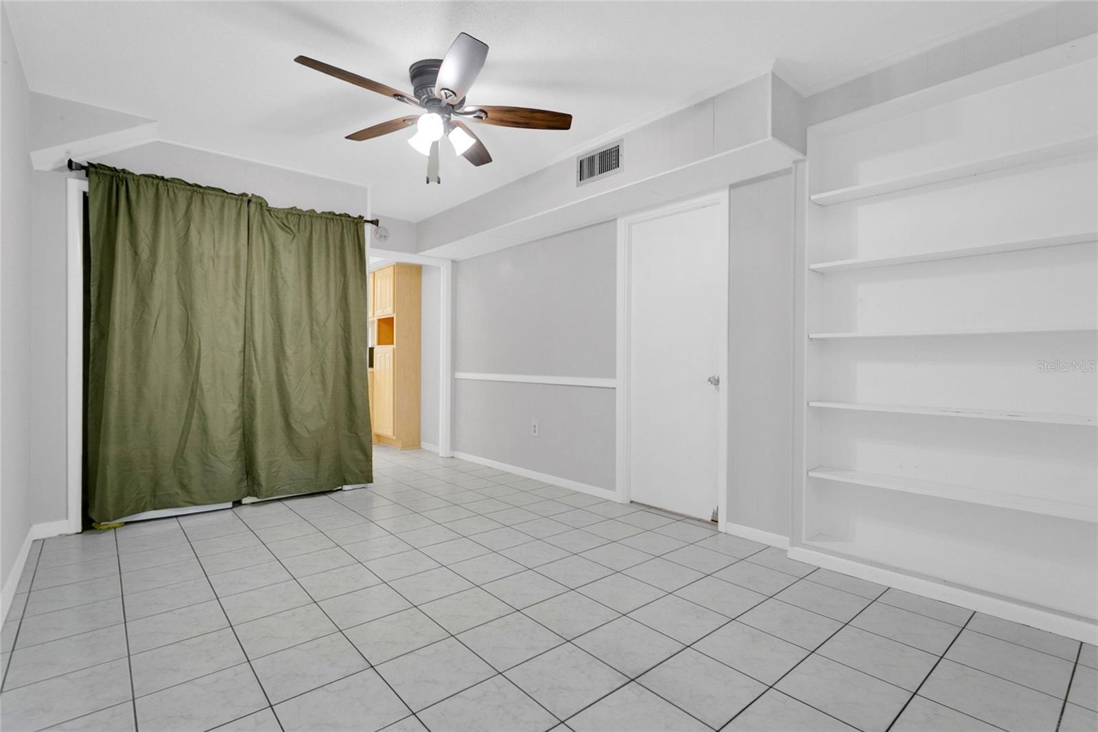 LAKE MENDELIN ESTATES - Residential