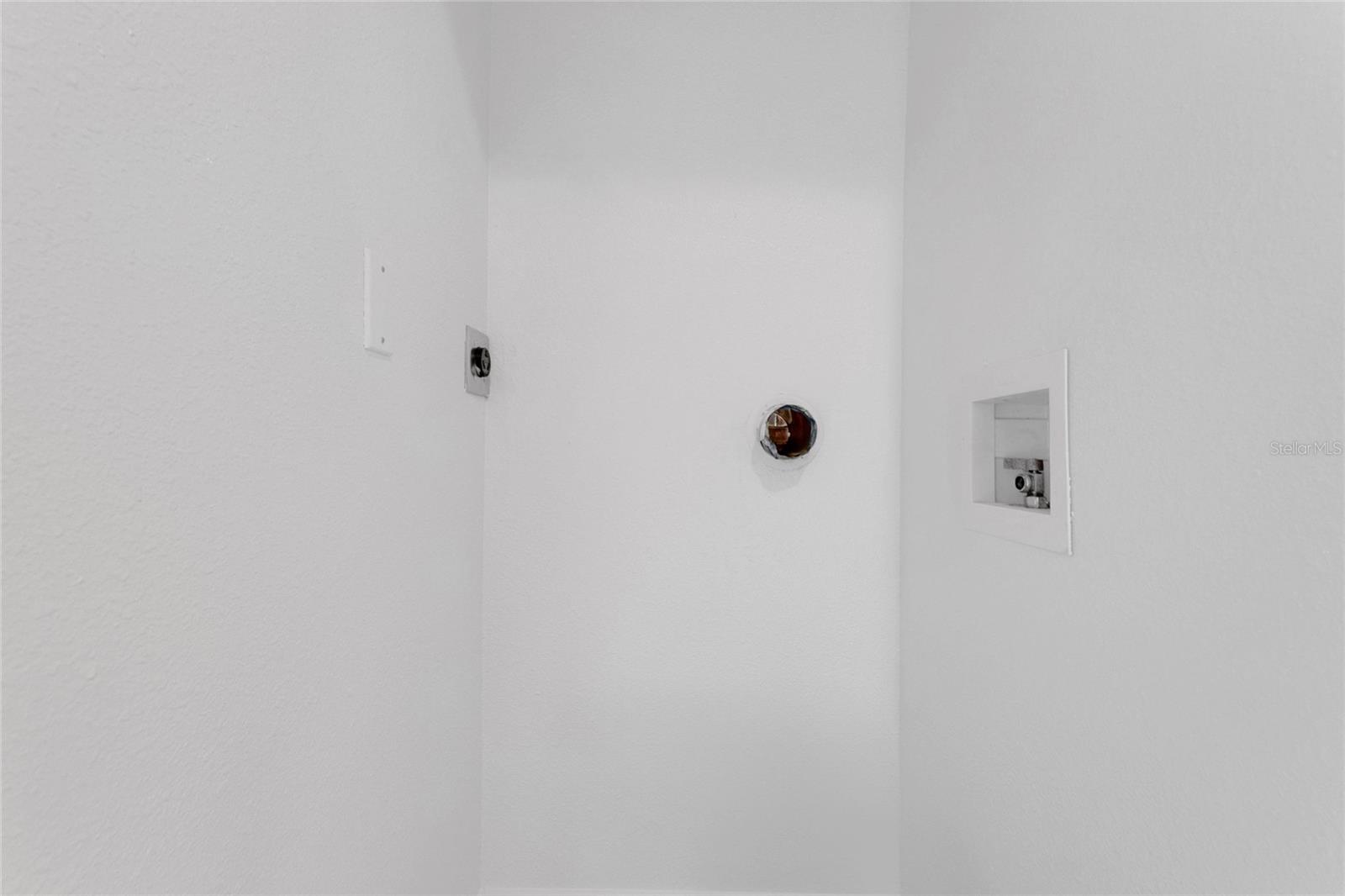 LAKE MENDELIN ESTATES - Residential