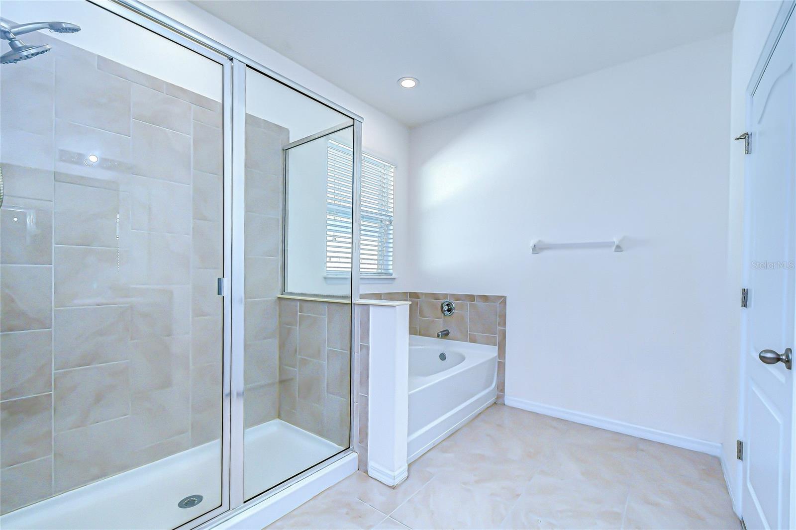 RIVERVIEW MEADOWS - Residential