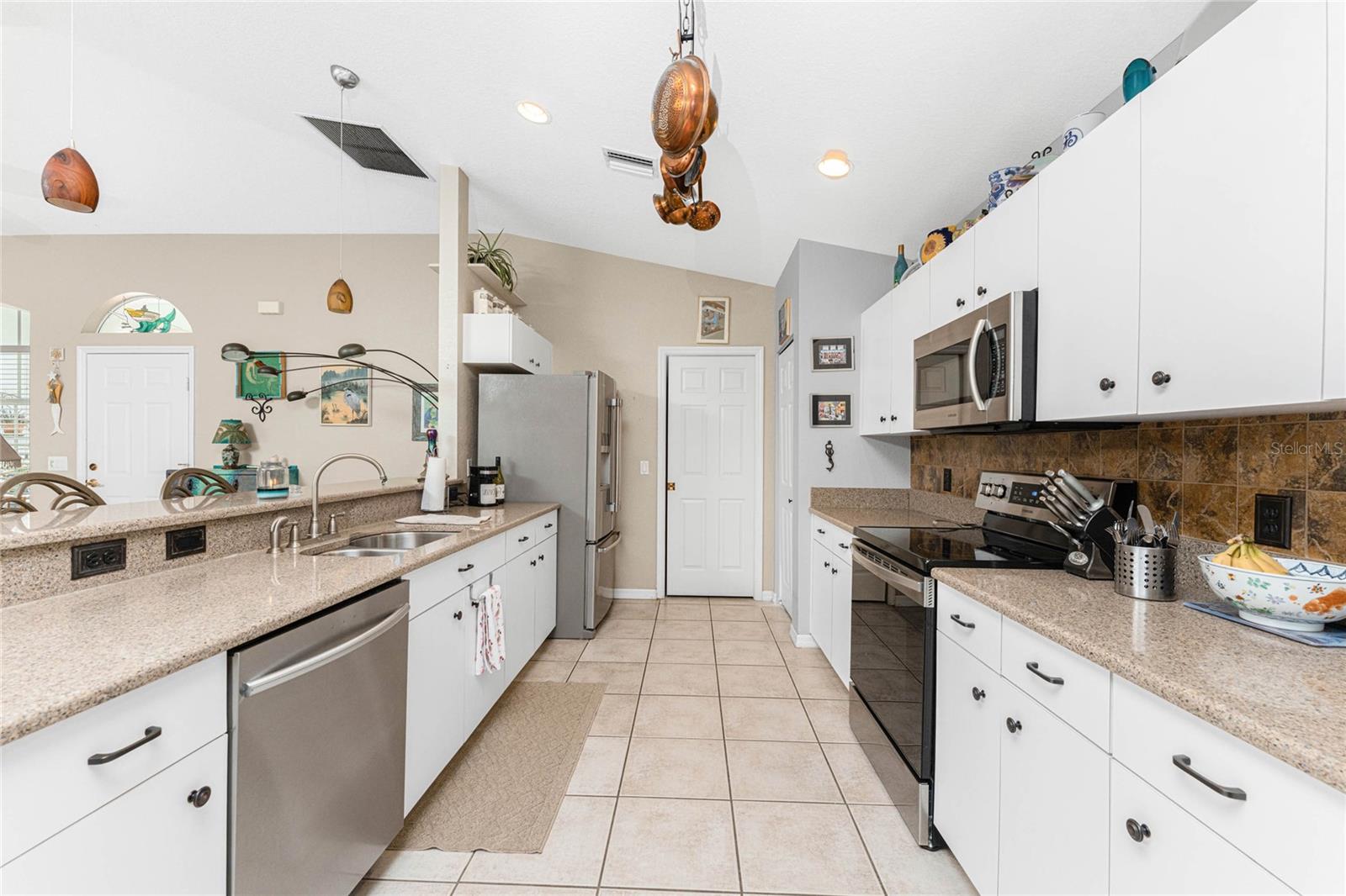 ROTONDA WHITE MARSH - Residential