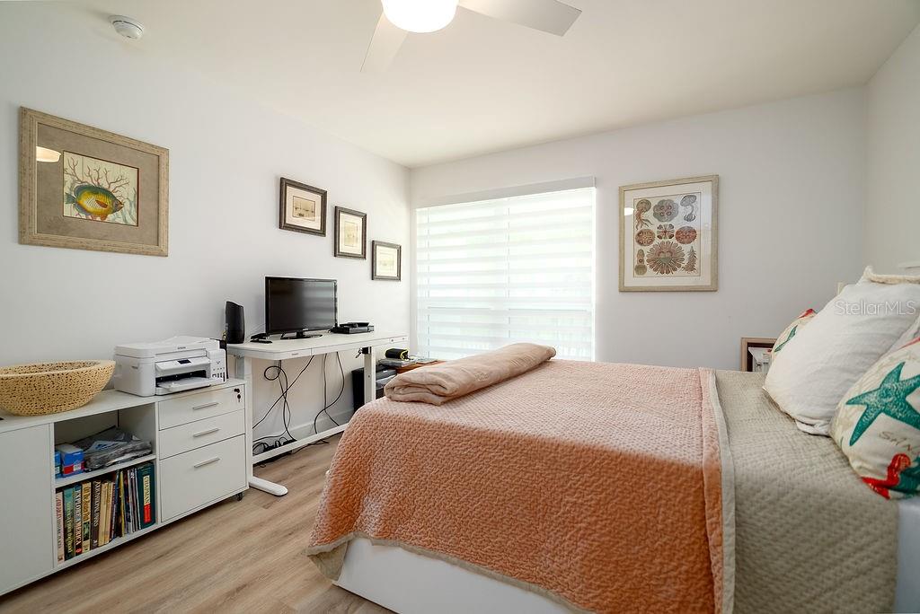 RUNAWAY BAY - Residential