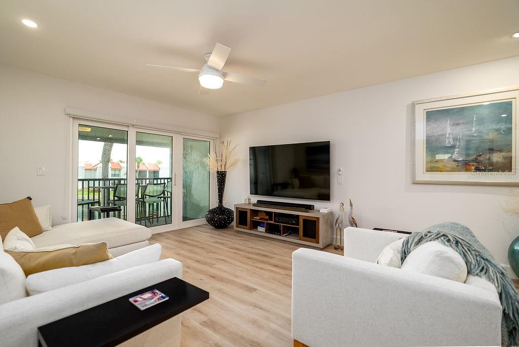 RUNAWAY BAY - Residential