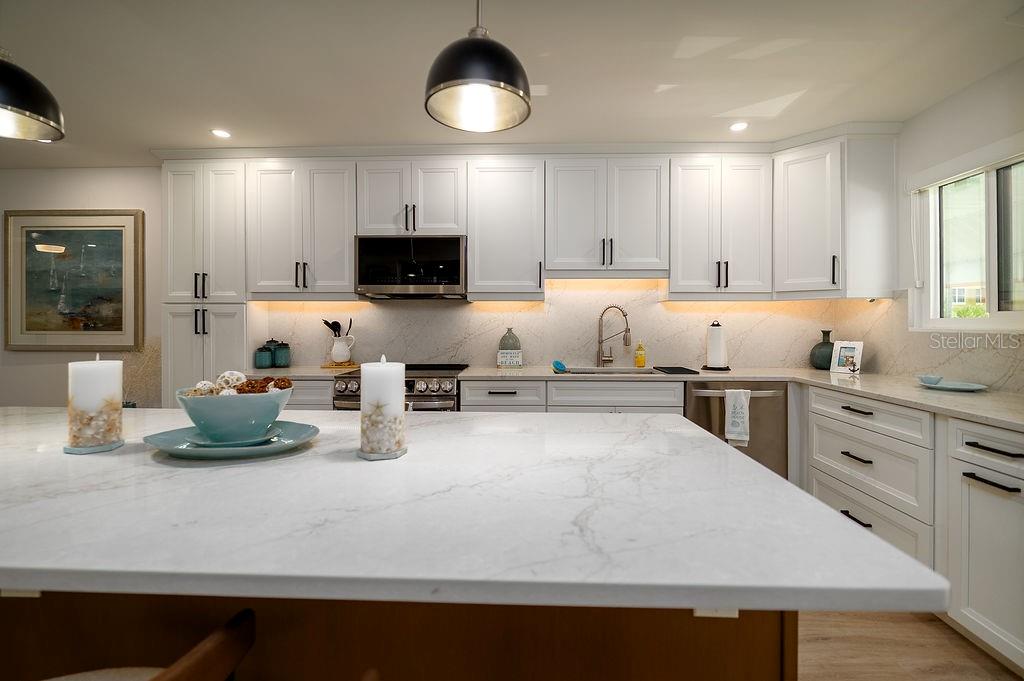 RUNAWAY BAY - Residential