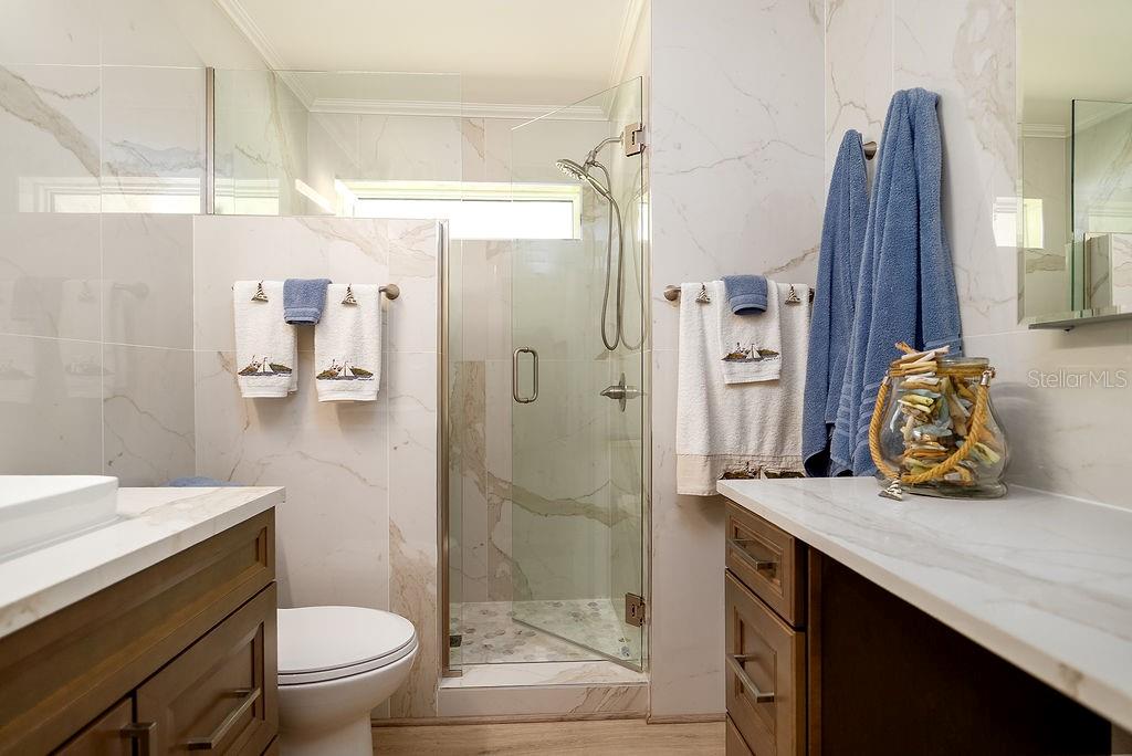 RUNAWAY BAY - Residential