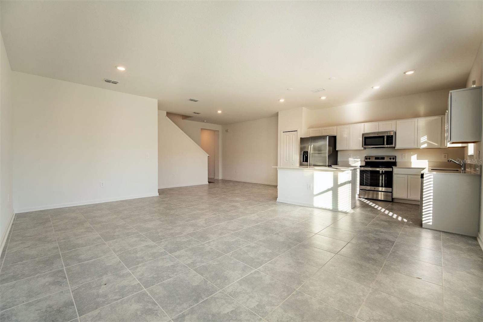 CHAMPIONS POINTE 25 TH - Residential