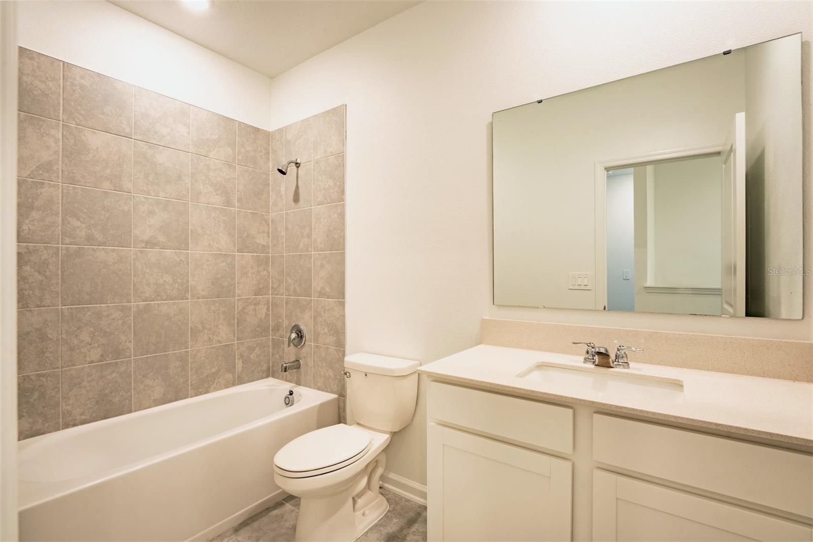 CHAMPIONS POINTE 25 TH - Residential