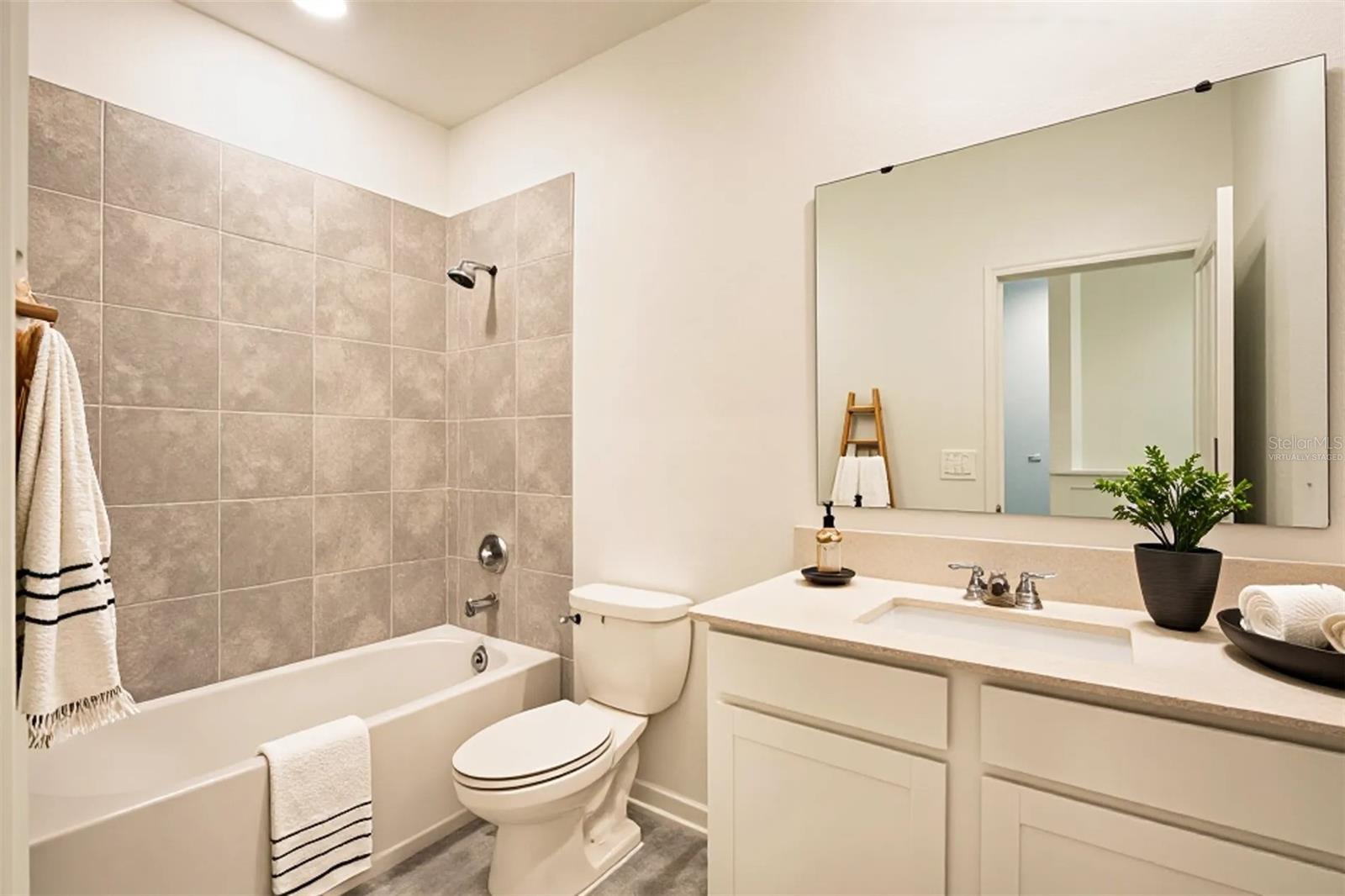 CHAMPIONS POINTE 25 TH - Residential