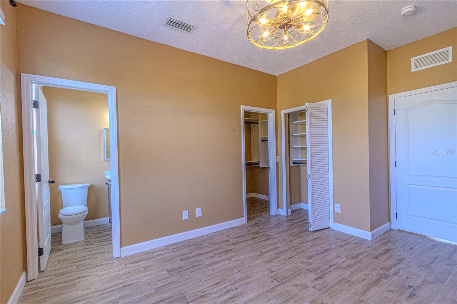 DANIELS LNDG A-J - Residential Lease