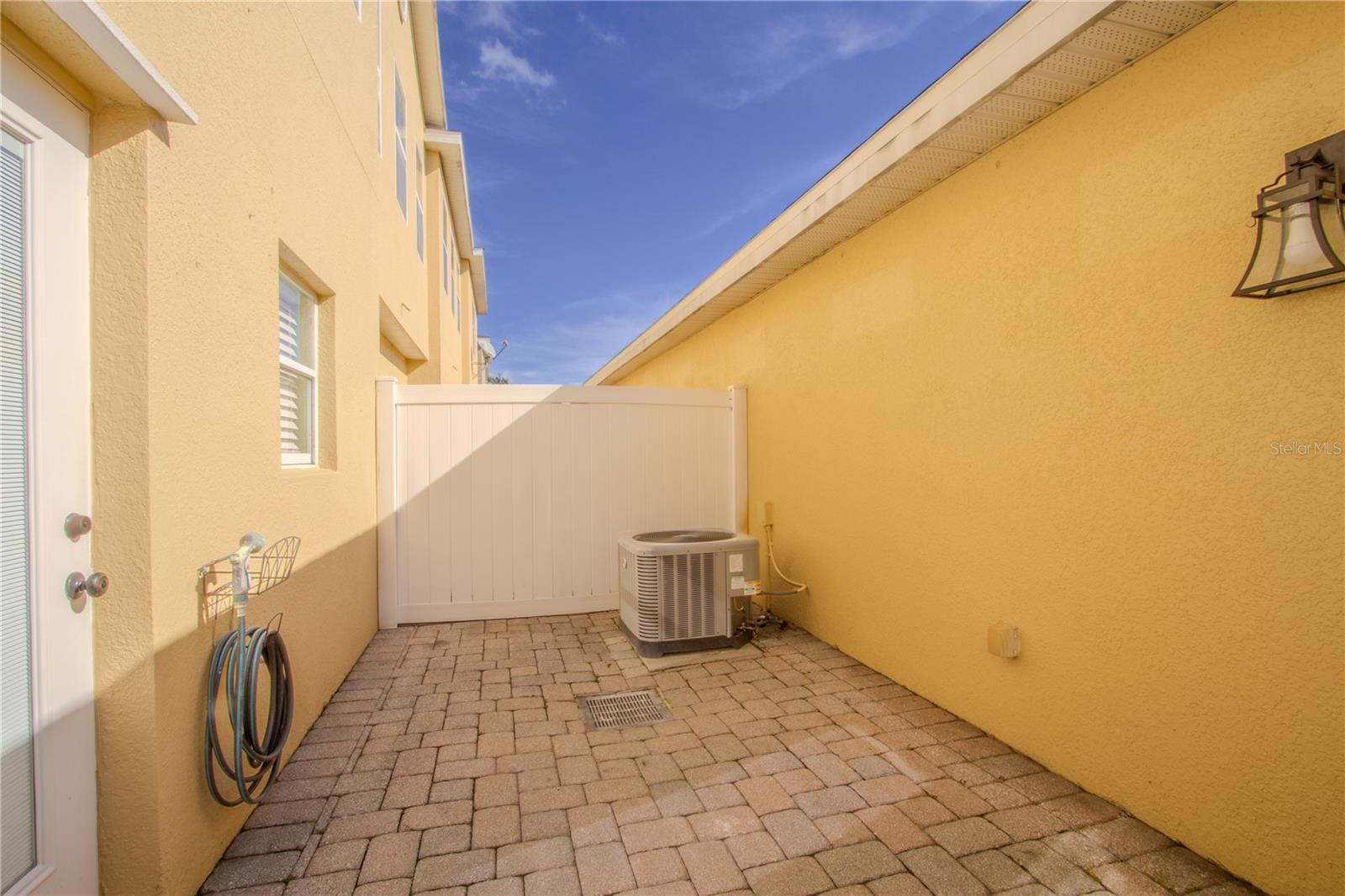 DANIELS LNDG A-J - Residential Lease