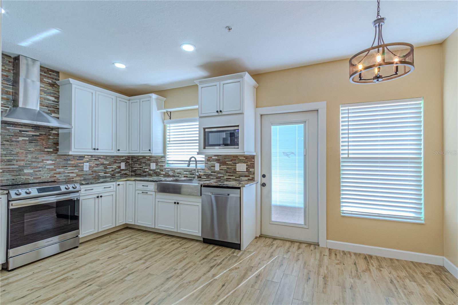 DANIELS LNDG A-J - Residential Lease