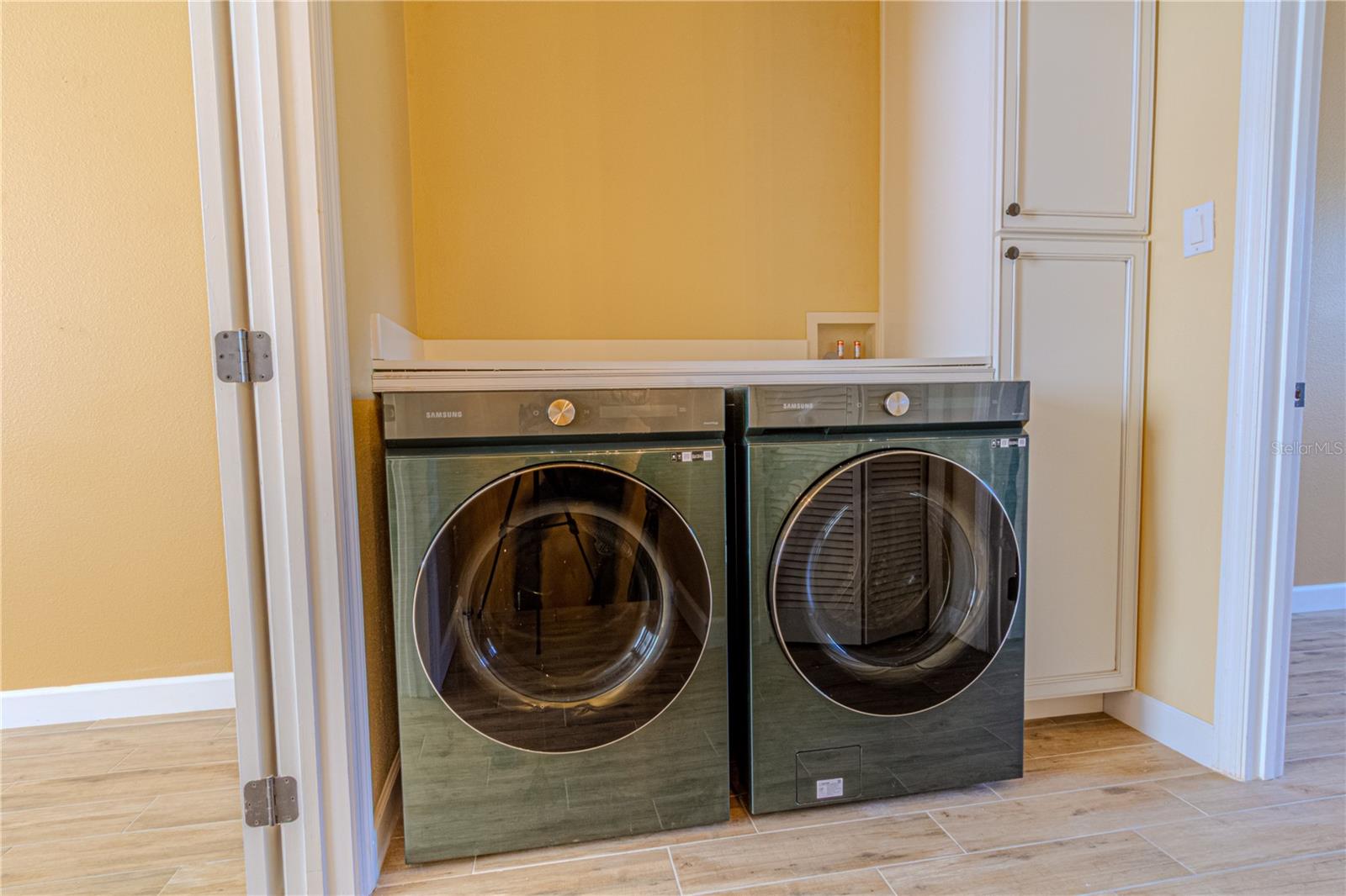 DANIELS LNDG A-J - Residential Lease